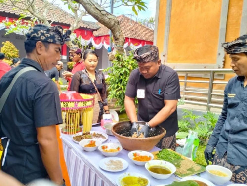 Menelusuri Jejak Cita Rasa Lokal di Desa Batuan: Suasana Kuliner yang Tak Terlupakan