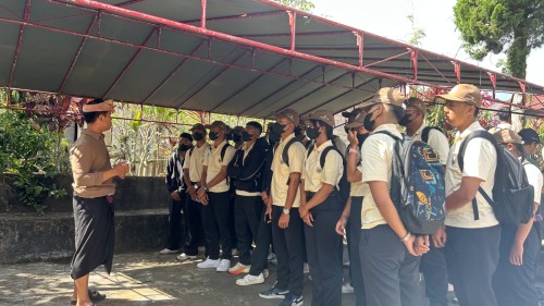 Mengenal Perjalanan Kopi Kintamani dari Kebun hingga Cangkir : 145 Mahasiswa Prodi Tata Hidang Ikuti Arabica Coffee Journey